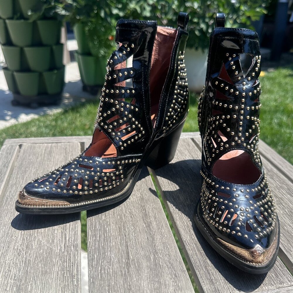 EUC Jeffrey Campbell Maceo studded booties